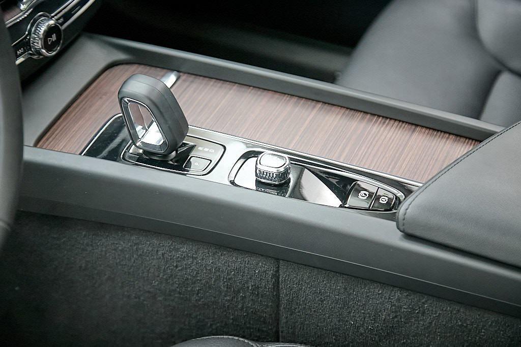 used 2023 Volvo XC60 car, priced at $36,495