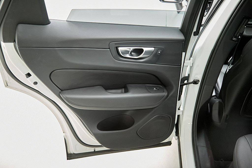 used 2023 Volvo XC60 car, priced at $36,495