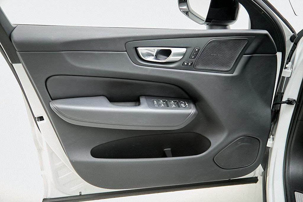 used 2023 Volvo XC60 car, priced at $36,495