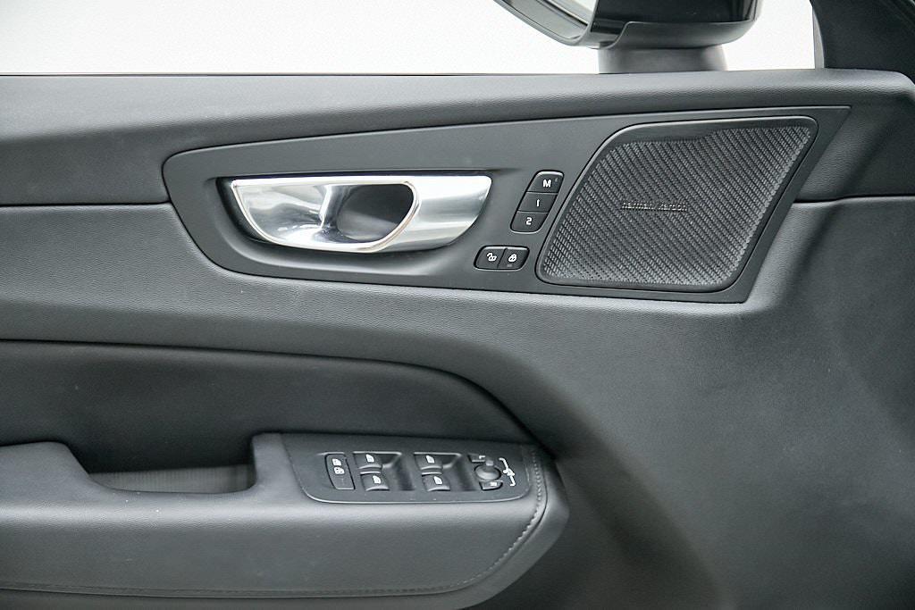 used 2023 Volvo XC60 car, priced at $36,495