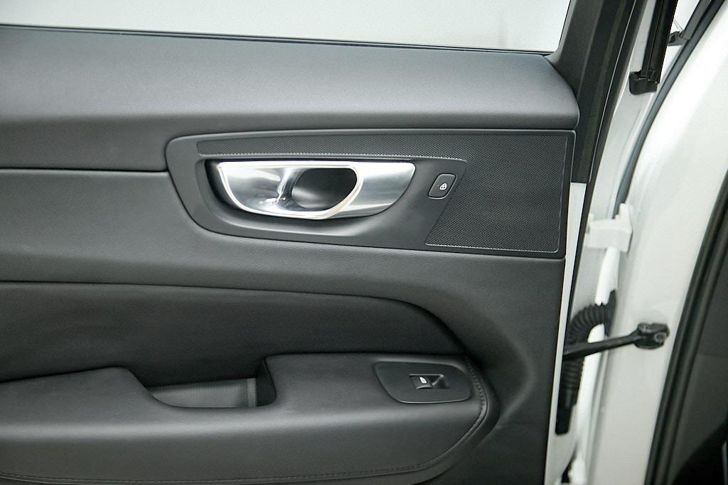 used 2023 Volvo XC60 car, priced at $36,495