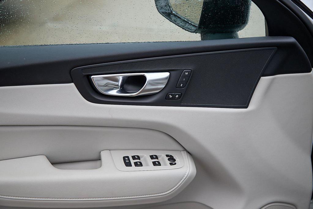new 2025 Volvo XC60 car, priced at $50,547