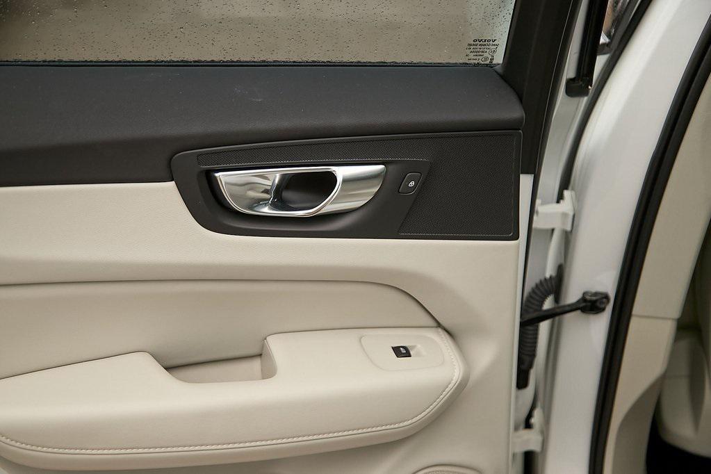 new 2025 Volvo XC60 car, priced at $50,547