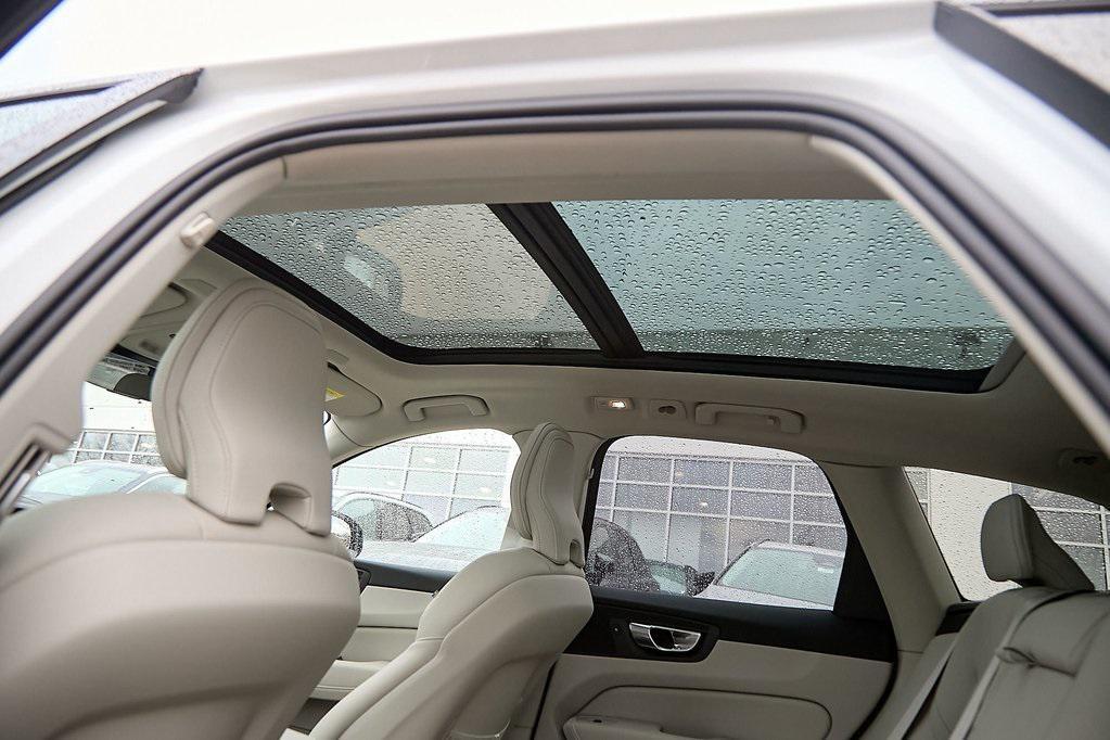 new 2025 Volvo XC60 car, priced at $50,547