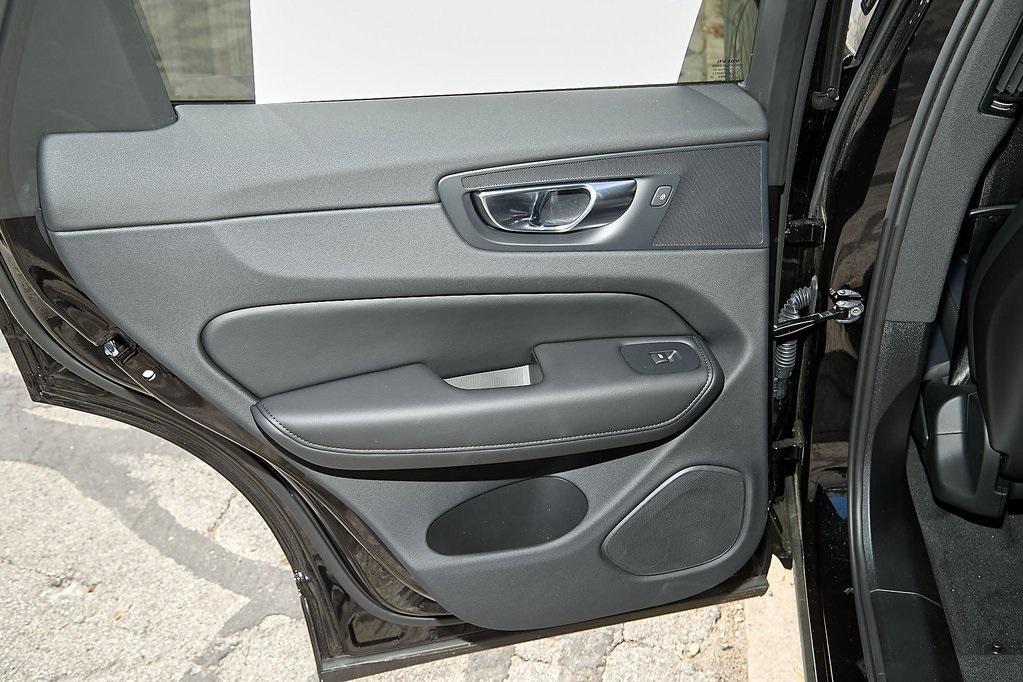 new 2025 Volvo XC60 car, priced at $44,514