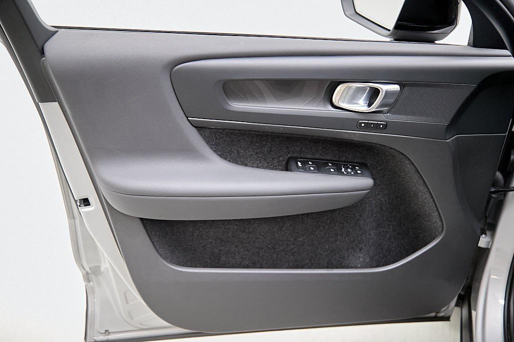 used 2023 Volvo C40 Recharge Pure Electric car, priced at $28,995