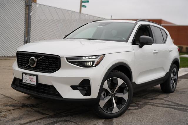 new 2025 Volvo XC40 car