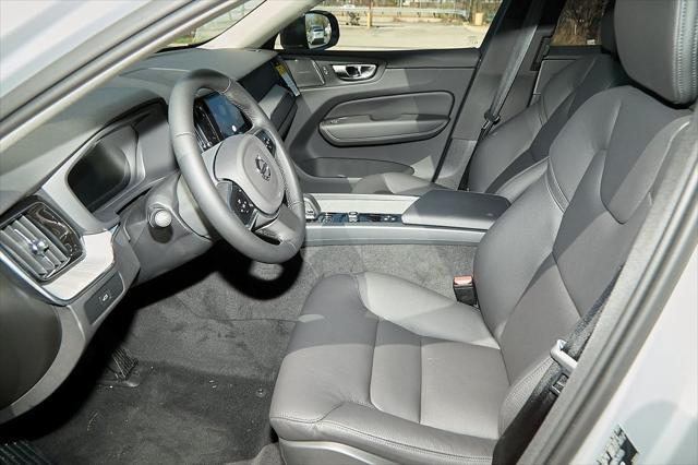 new 2025 Volvo XC60 car