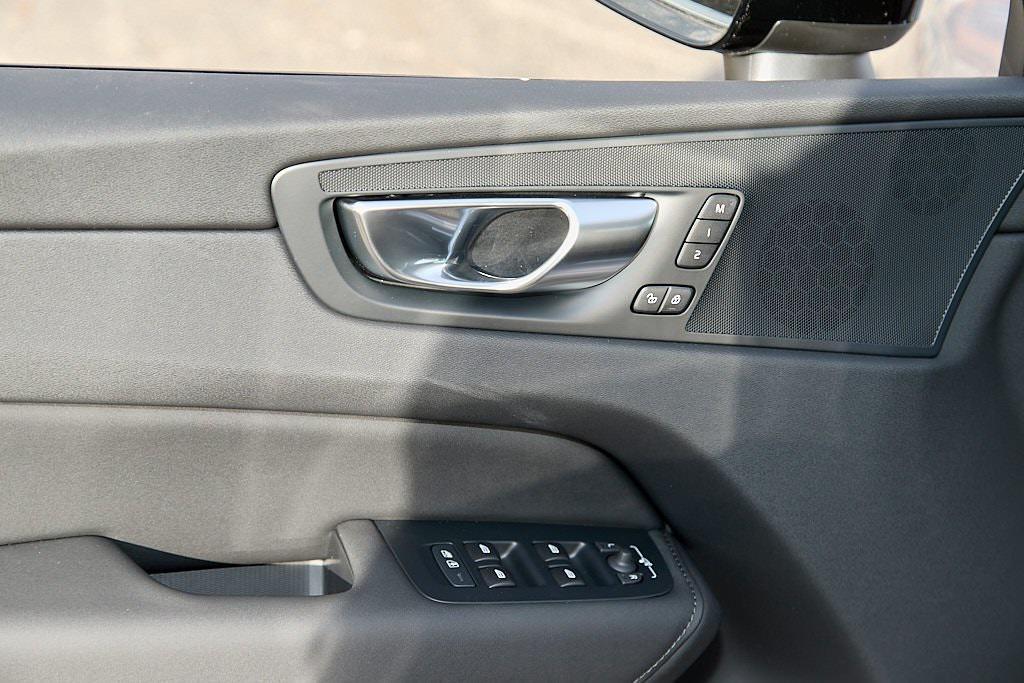 new 2026 Volvo XC60 car, priced at $54,985