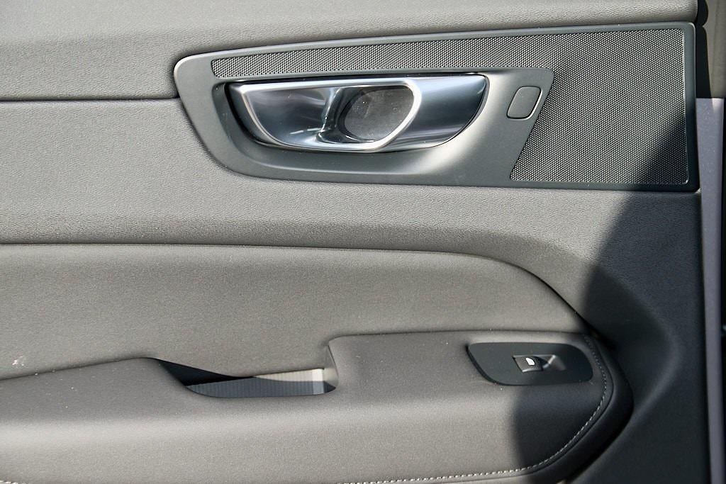 new 2026 Volvo XC60 car, priced at $54,985