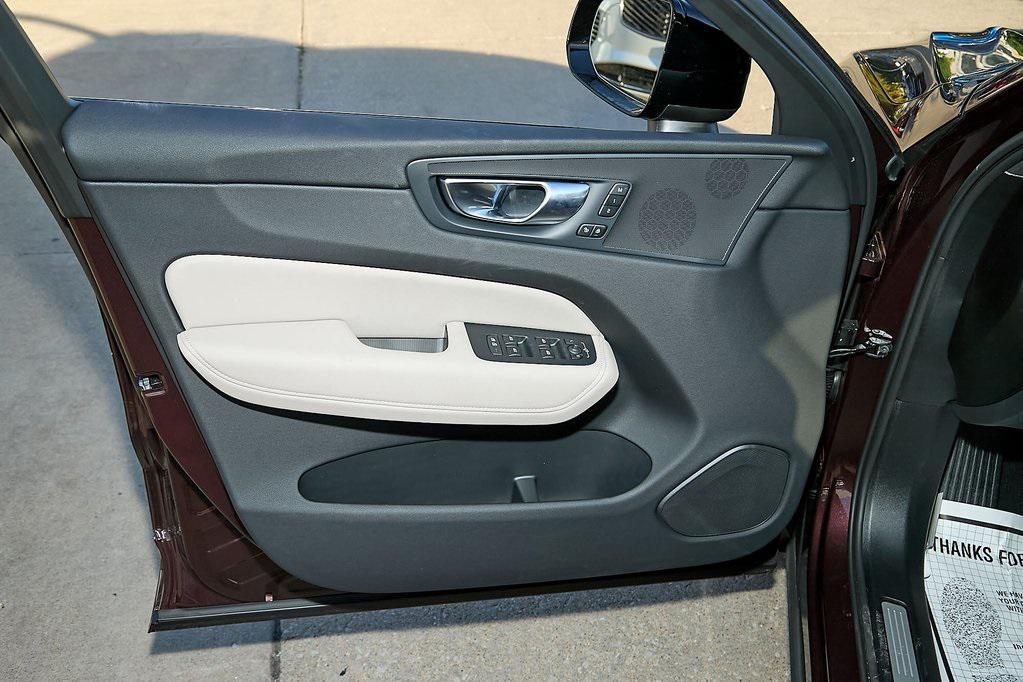 new 2026 Volvo XC60 Plug-In Hybrid car, priced at $65,296