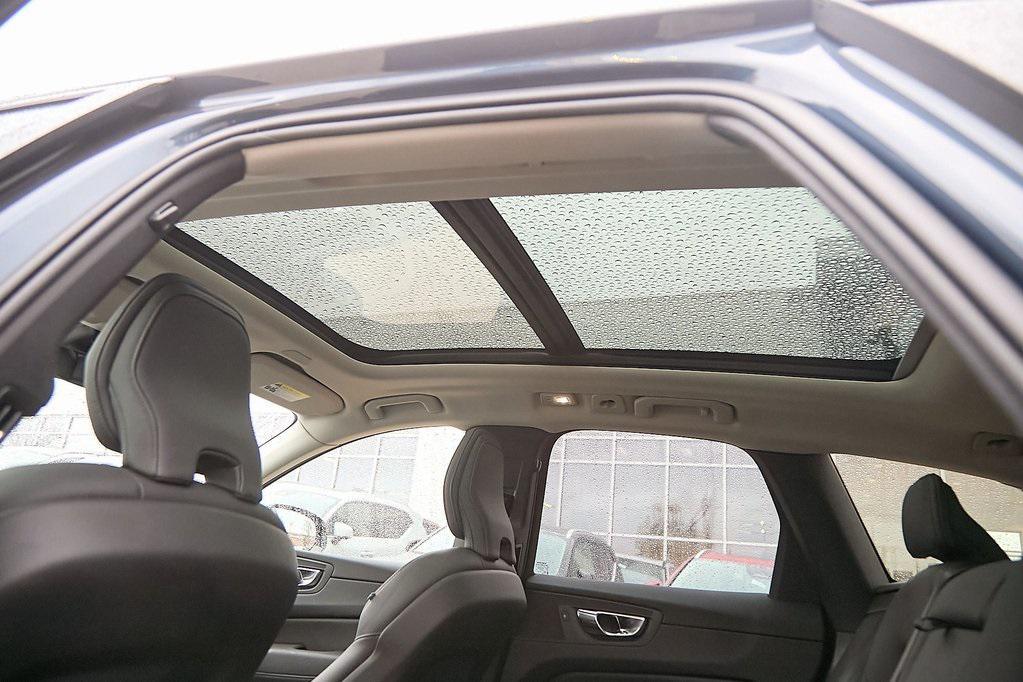 new 2025 Volvo XC60 car, priced at $49,788