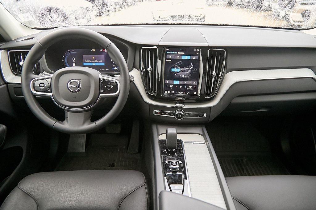 new 2025 Volvo XC60 car, priced at $49,788