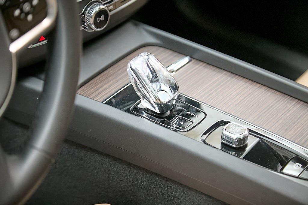 used 2023 Volvo XC60 Recharge Plug-In Hybrid car, priced at $45,995