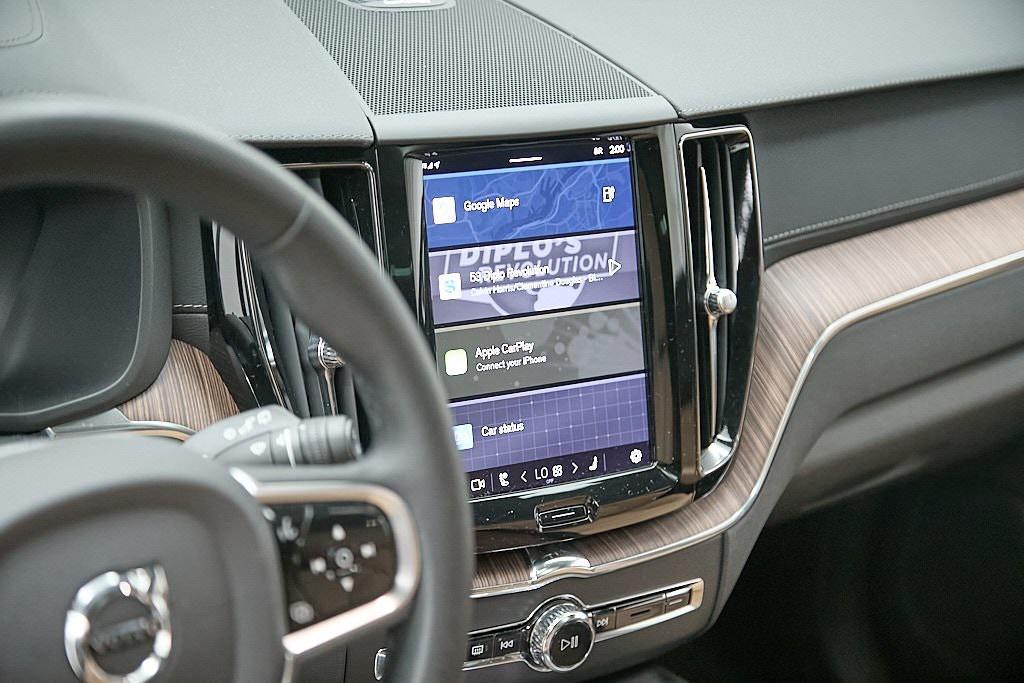 used 2023 Volvo XC60 Recharge Plug-In Hybrid car, priced at $45,995