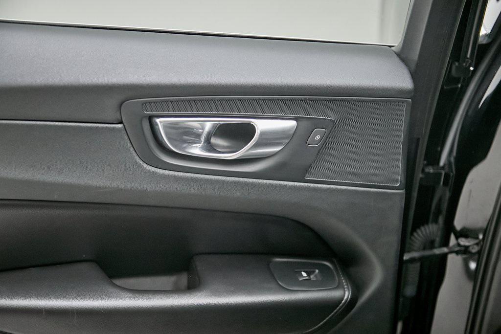 used 2023 Volvo XC60 car, priced at $29,995