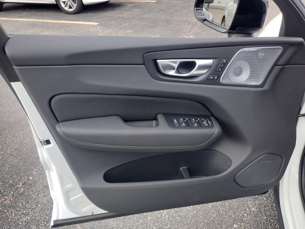 new 2026 Volvo XC60 car, priced at $66,395