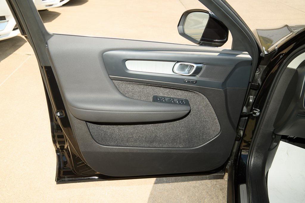 used 2025 Volvo XC40 car, priced at $35,495