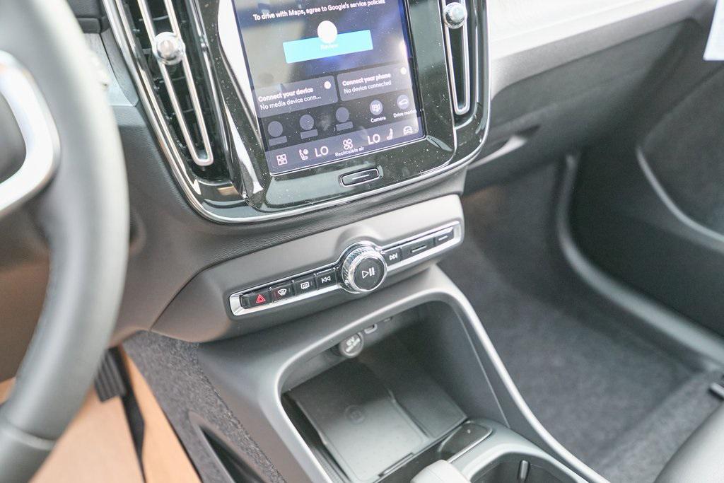 new 2026 Volvo XC40 car, priced at $43,614