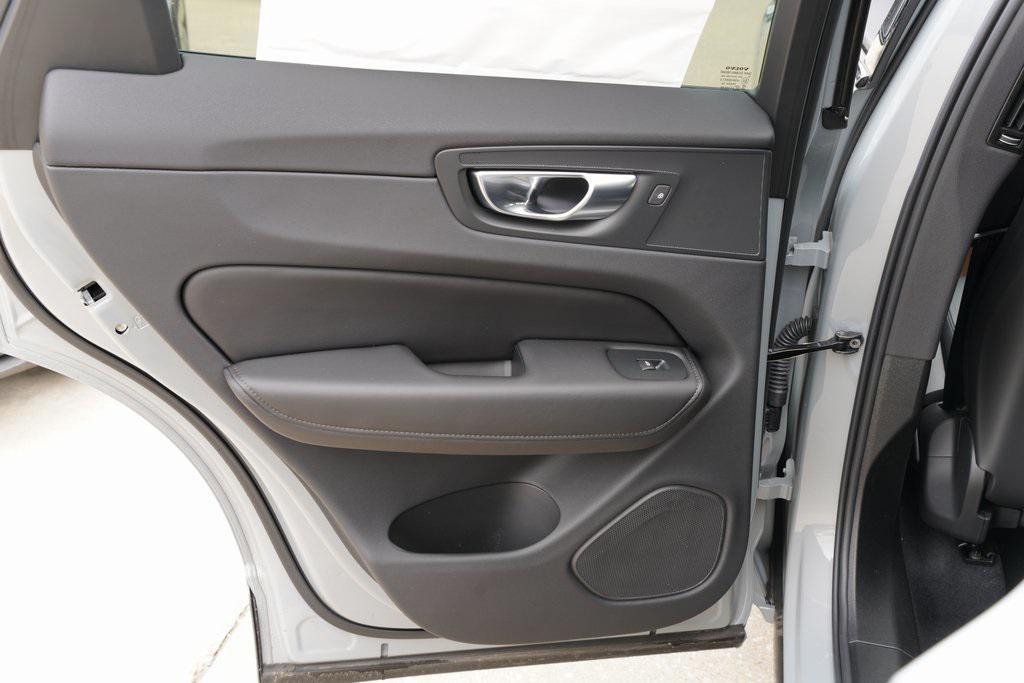 new 2025 Volvo XC60 car, priced at $45,995
