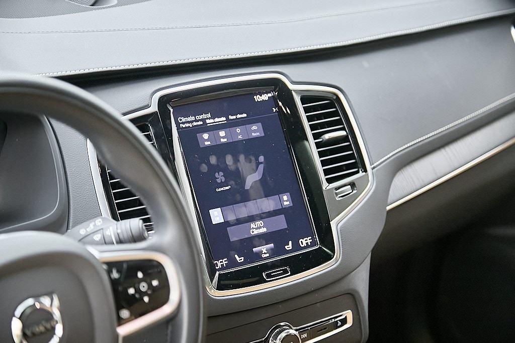 used 2022 Volvo XC90 Recharge Plug-In Hybrid car, priced at $45,495