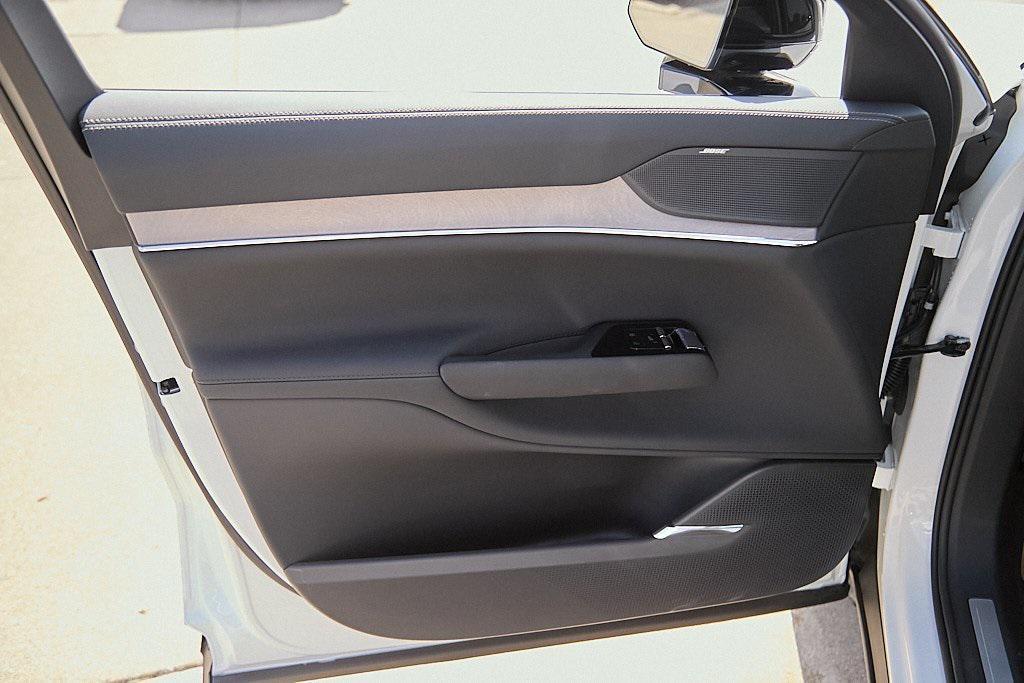 new 2025 Volvo EX90 car, priced at $82,460