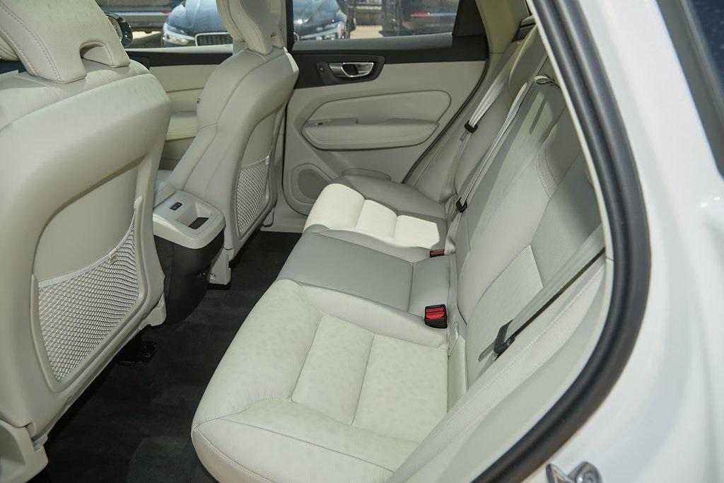 new 2025 Volvo XC60 car, priced at $54,146