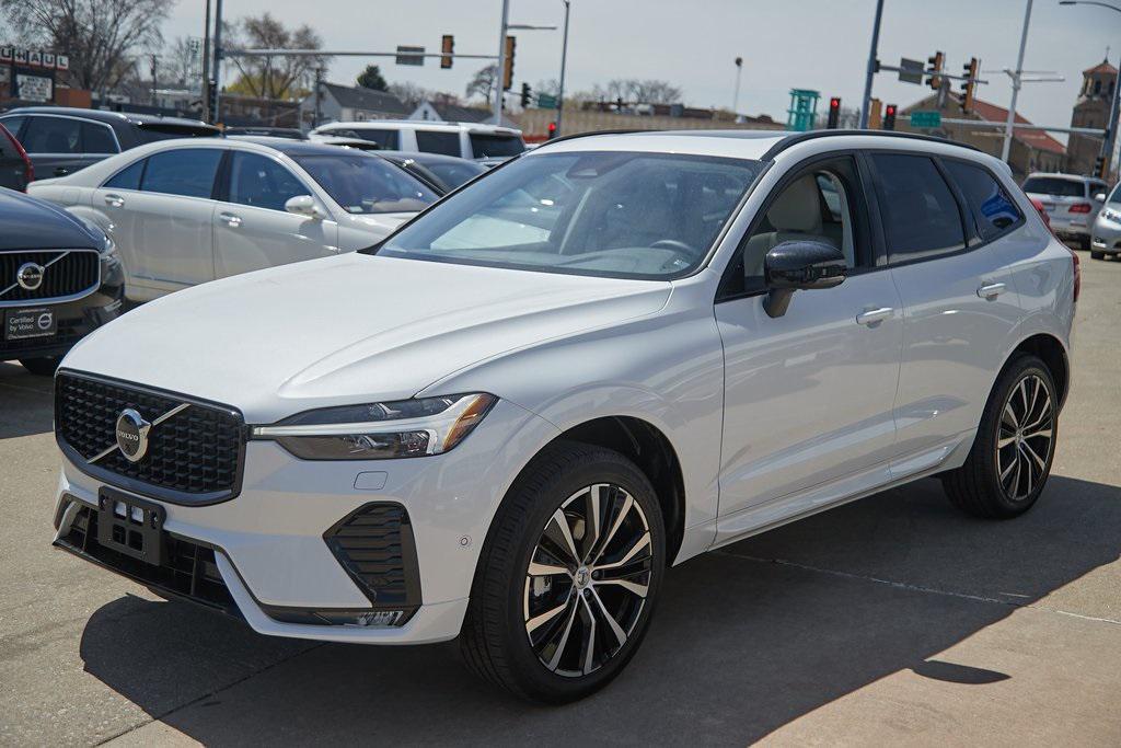 new 2025 Volvo XC60 car, priced at $54,146