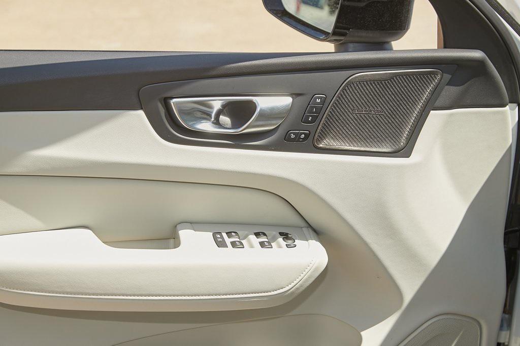 new 2025 Volvo XC60 car, priced at $54,146