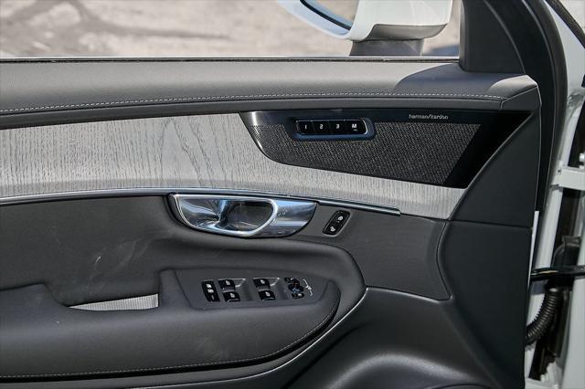 new 2025 Volvo XC90 car