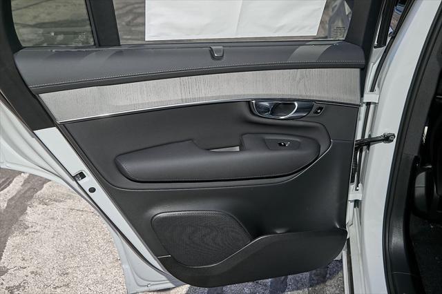 new 2025 Volvo XC90 car