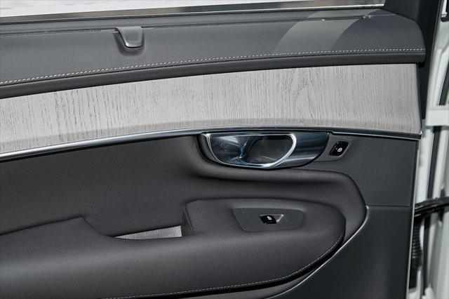 new 2025 Volvo XC90 car