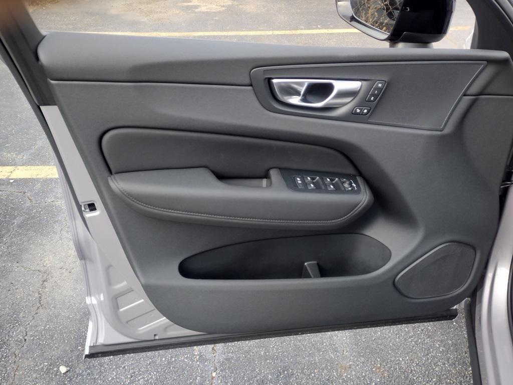 new 2026 Volvo XC60 car, priced at $54,985