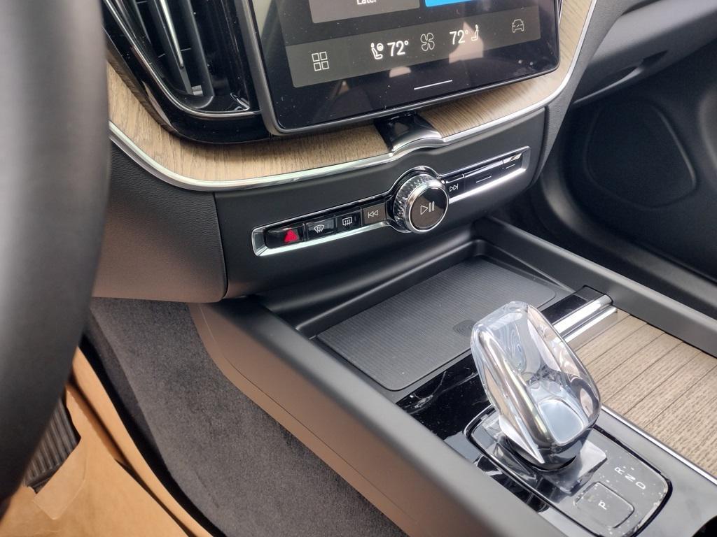 new 2026 Volvo XC60 car, priced at $54,985