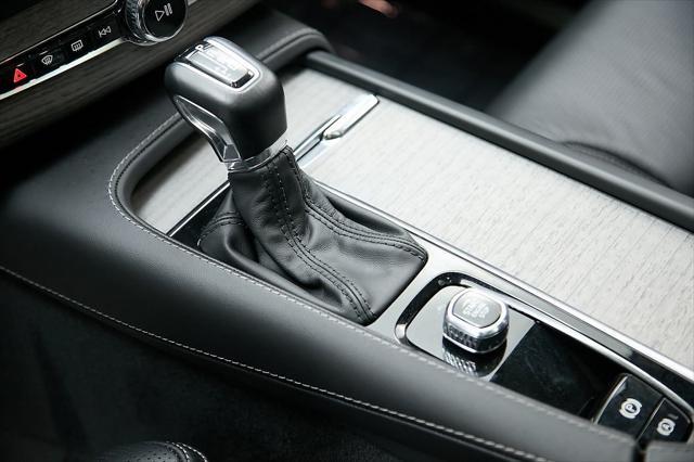 used 2022 Volvo XC90 car, priced at $43,995