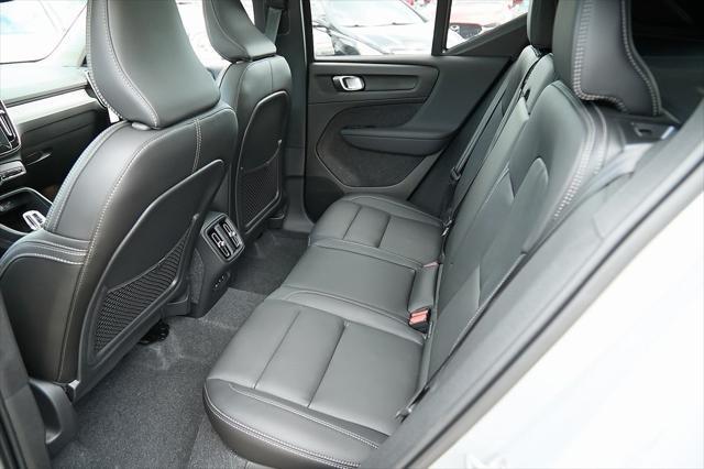 new 2025 Volvo XC40 car, priced at $44,814