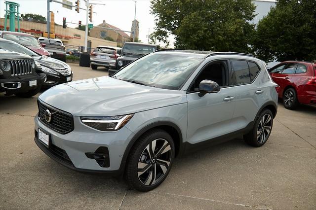 new 2025 Volvo XC40 car, priced at $44,814