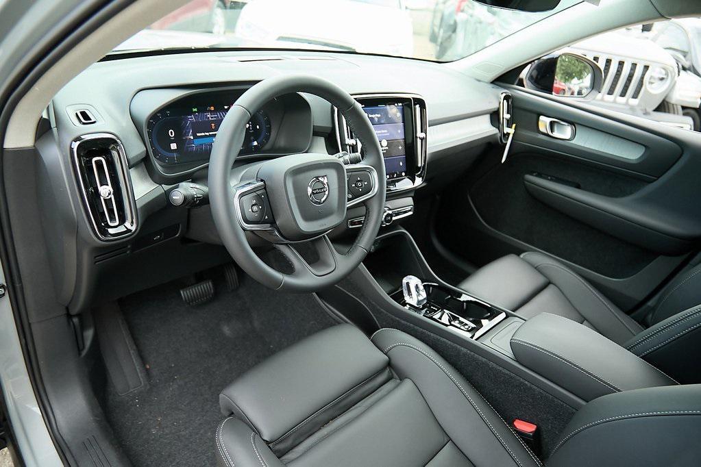 new 2025 Volvo XC40 car, priced at $44,316