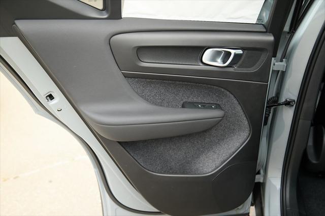 new 2025 Volvo XC40 car, priced at $44,814