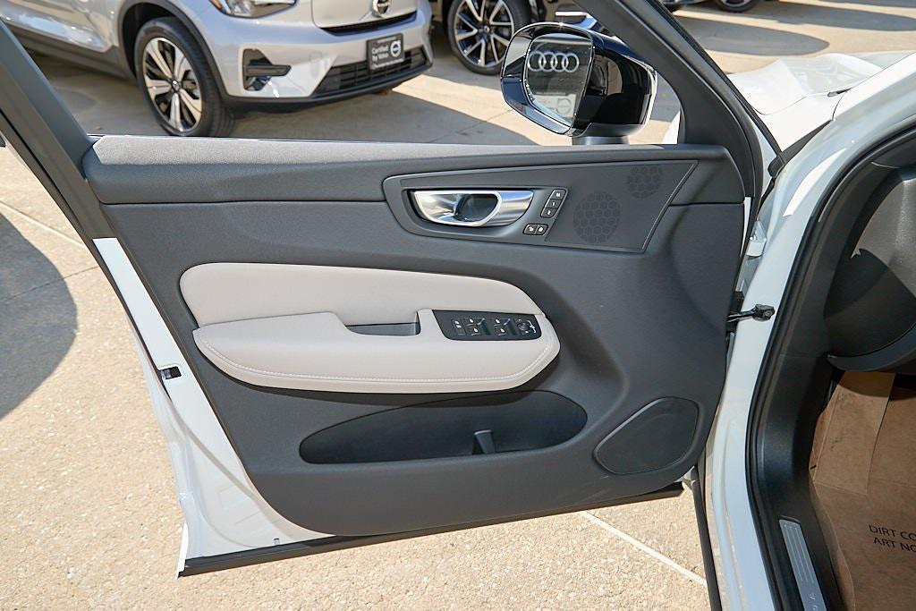 new 2026 Volvo XC60 car, priced at $54,985