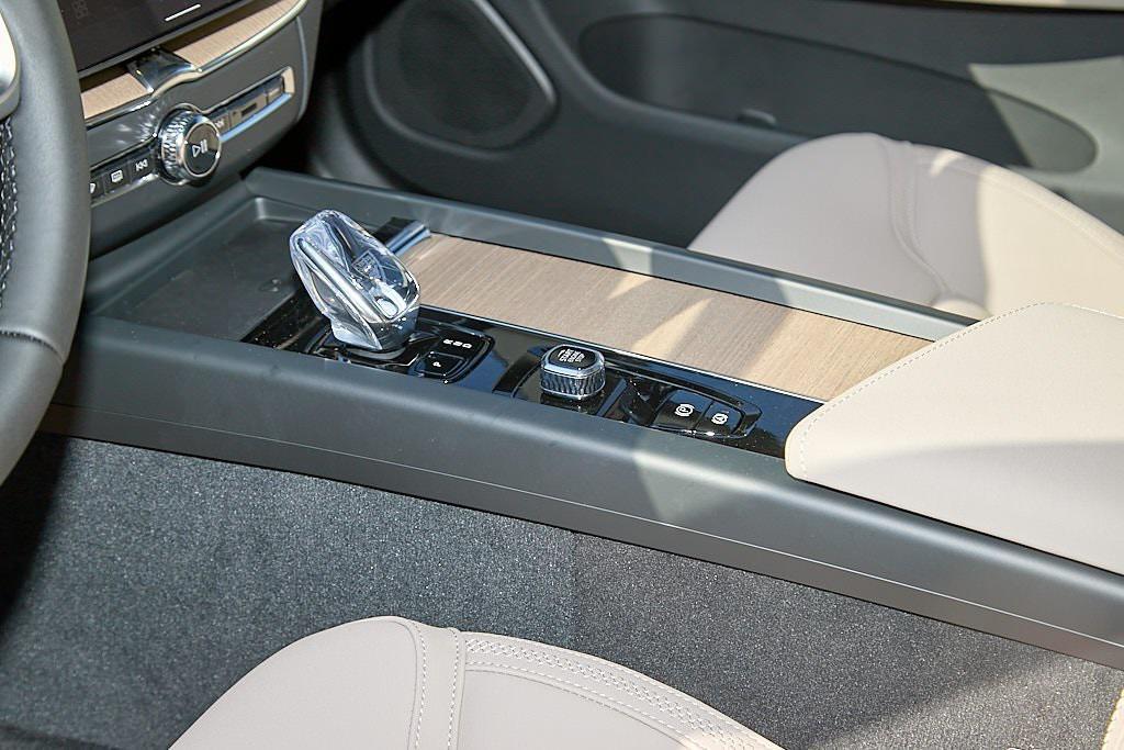 new 2026 Volvo XC60 car, priced at $54,985