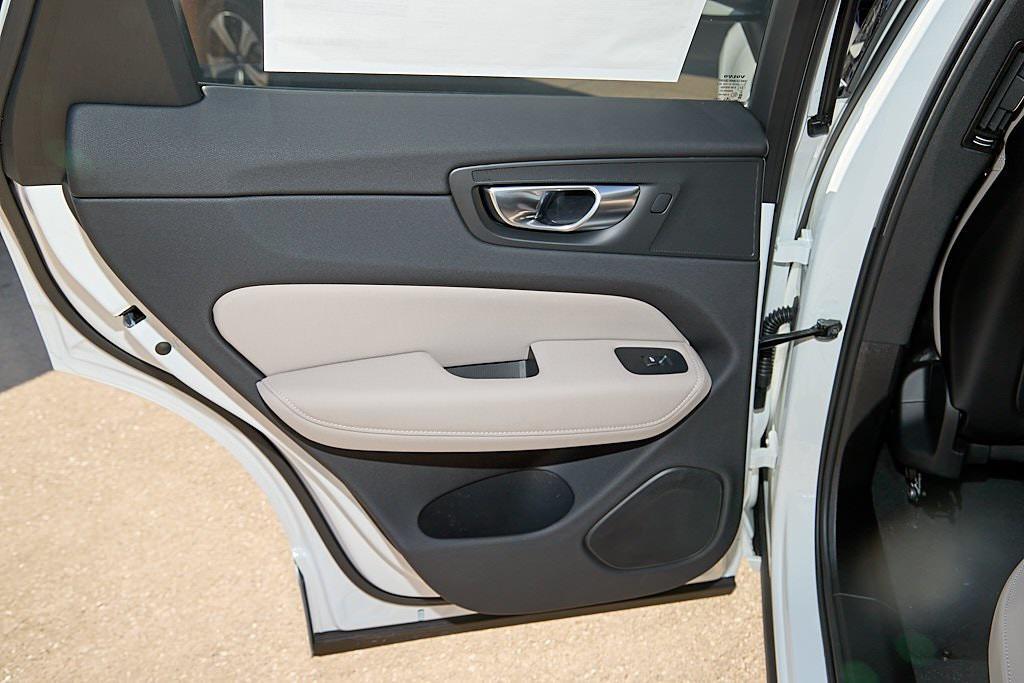 new 2026 Volvo XC60 car, priced at $54,985