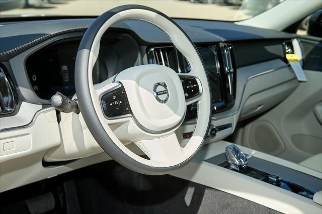 new 2025 Volvo XC60 car
