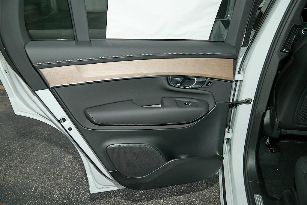 new 2026 Volvo XC90 car, priced at $68,980