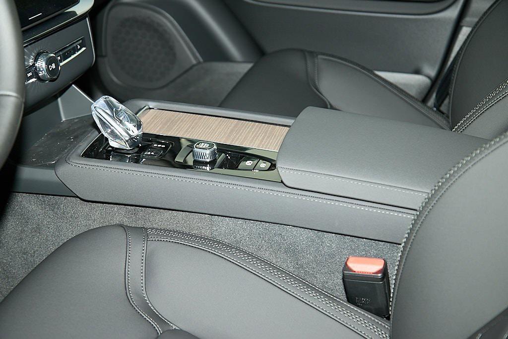 new 2026 Volvo XC90 car, priced at $68,980