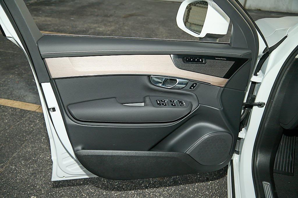 new 2026 Volvo XC90 car, priced at $68,980