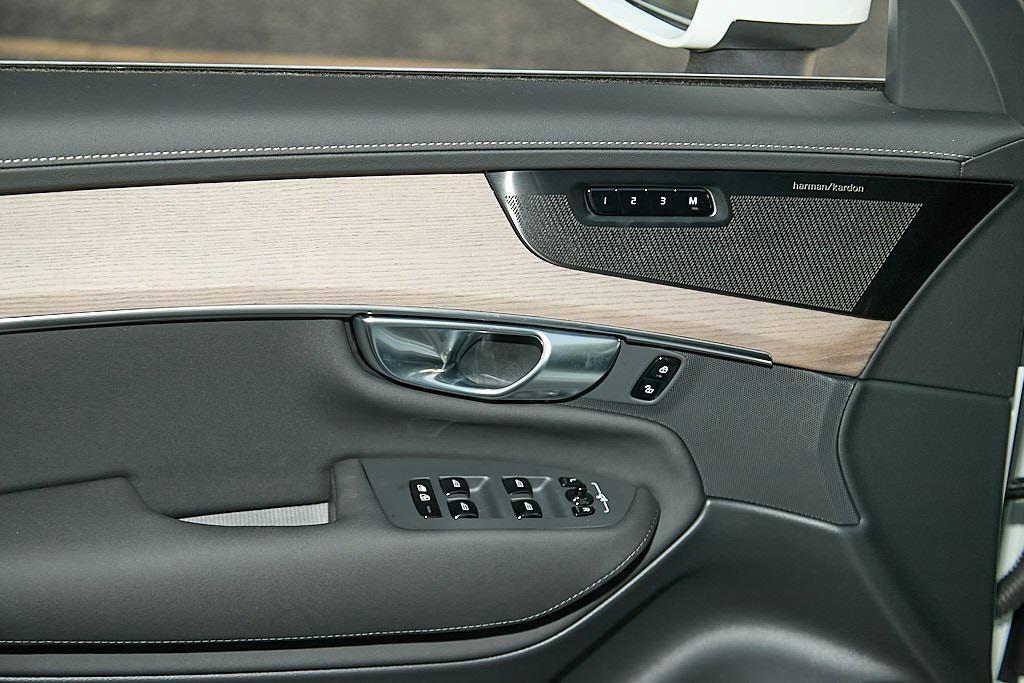 new 2026 Volvo XC90 car, priced at $68,980