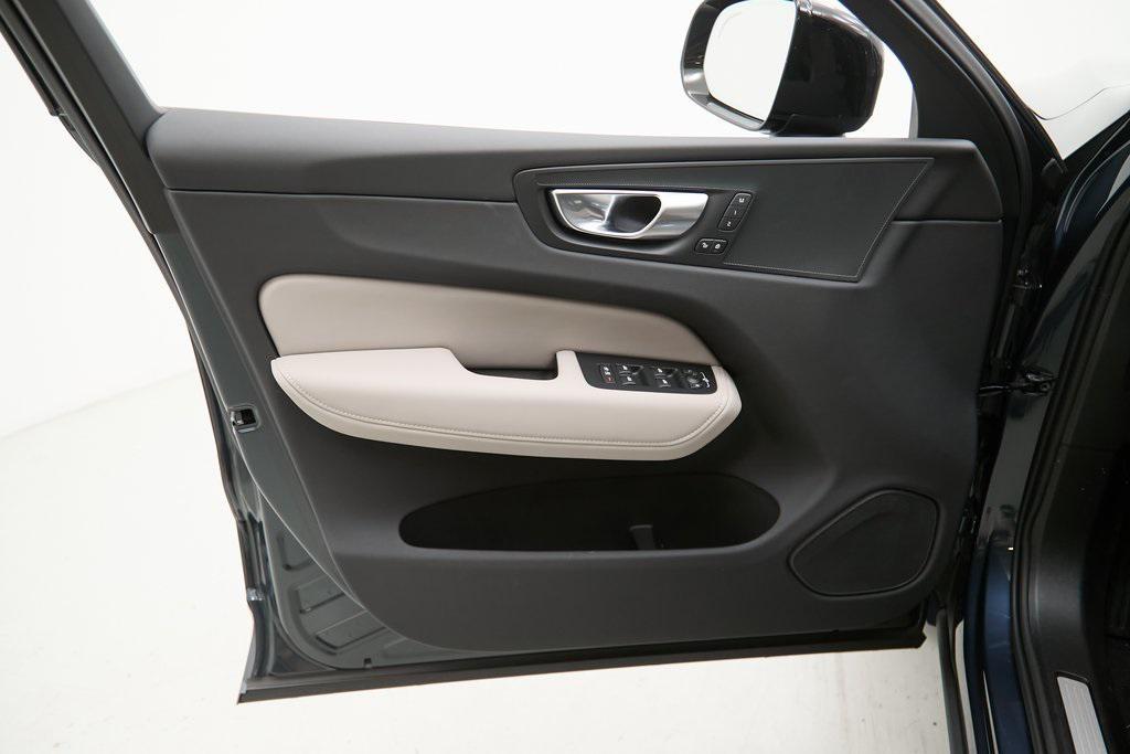 new 2026 Volvo XC60 car, priced at $54,985