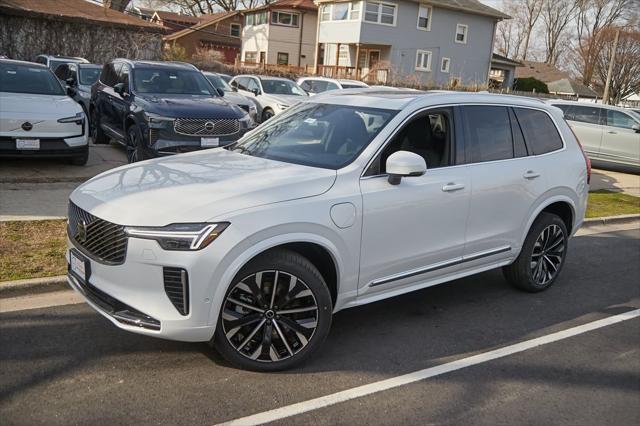 new 2025 Volvo XC90 Plug-In Hybrid car