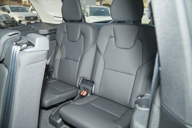 new 2025 Volvo XC90 Plug-In Hybrid car